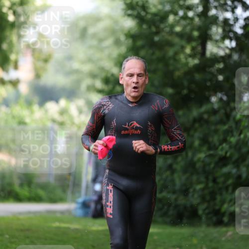 15.06.2025 - 7 Türme Triathlon Michael Strokosch http://msf.ph/oto/7930326 15.06.2025 12:23:55 Schwimmen 467, 527, 580, 582, 643 meine-sportfotos.de