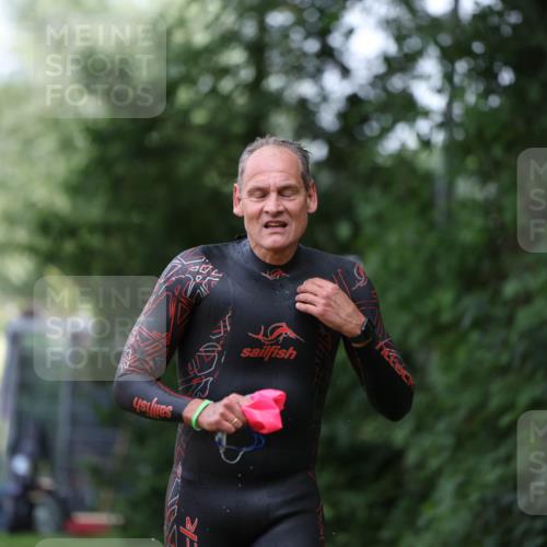15.06.2025 - 7 Türme Triathlon Michael Strokosch http://msf.ph/oto/7930330 15.06.2025 12:23:56 Schwimmen 467, 527, 580, 582, 643 meine-sportfotos.de