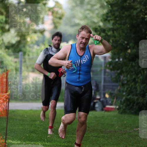 15.06.2025 - 7 Türme Triathlon Michael Strokosch http://msf.ph/oto/7930499 15.06.2025 12:26:12 Schwimmen 393, 398, 456, 469, 479, 600, 621 meine-sportfotos.de