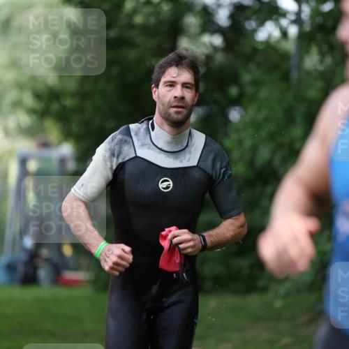 15.06.2025 - 7 Türme Triathlon Michael Strokosch http://msf.ph/oto/7930510 15.06.2025 12:26:15 Schwimmen 393, 398, 456, 469, 479, 600, 621 meine-sportfotos.de