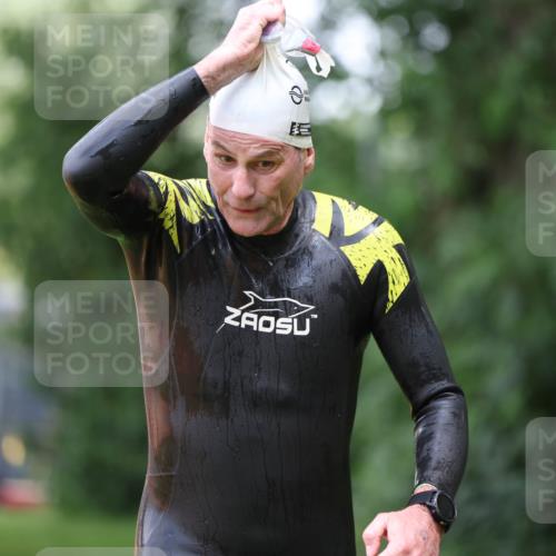 15.06.2025 - 7 Türme Triathlon Michael Strokosch http://msf.ph/oto/7930526 15.06.2025 12:26:24 Schwimmen 398, 456, 469, 516, 600 meine-sportfotos.de