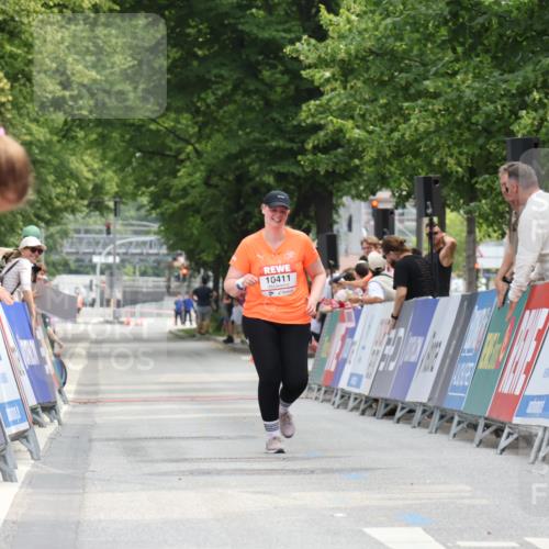 15.06.2025 - REWE Women's Run Strokosch-Dieckow http://msf.ph/oto/7931166 15.06.2025 10:38:17 Ziel  meine-sportfotos.de