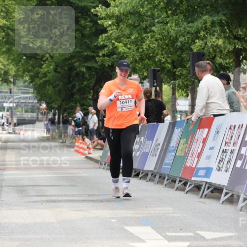 15.06.2025 - REWE Women's Run Strokosch-Dieckow http://msf.ph/oto/7931167 15.06.2025 10:38:19 Ziel  meine-sportfotos.de