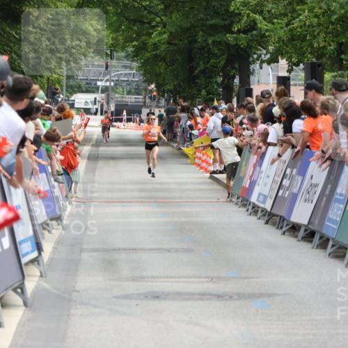 15.06.2025 - REWE Women's Run Strokosch-Dieckow http://msf.ph/oto/7931226 15.06.2025 10:51:19 Ziel  meine-sportfotos.de