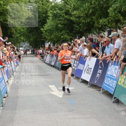 15.06.2025 - REWE Women's Run Strokosch-Dieckow http://msf.ph/oto/7931245 15.06.2025 10:51:35 Ziel 5535 meine-sportfotos.de