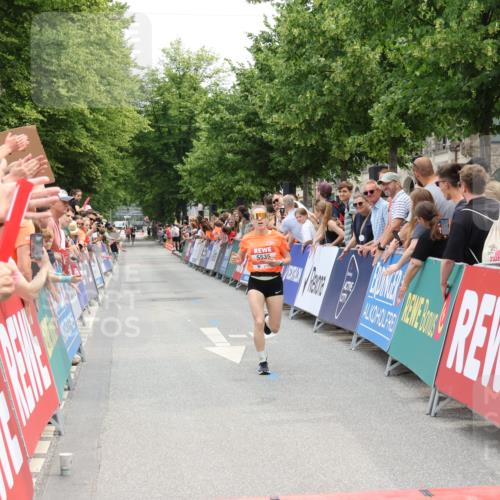 15.06.2025 - REWE Women's Run Strokosch-Dieckow http://msf.ph/oto/7931247 15.06.2025 10:51:35 Ziel 5535 meine-sportfotos.de