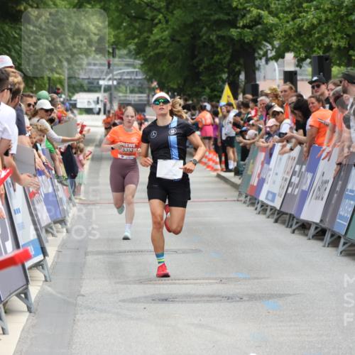 15.06.2025 - REWE Women's Run Strokosch-Dieckow http://msf.ph/oto/7931262 15.06.2025 10:51:54 Ziel 5065 meine-sportfotos.de