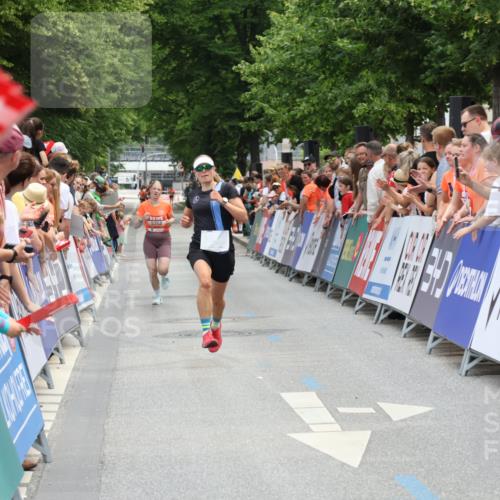15.06.2025 - REWE Women's Run Strokosch-Dieckow http://msf.ph/oto/7931266 15.06.2025 10:51:55 Ziel 5065, 5353 meine-sportfotos.de