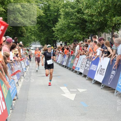 15.06.2025 - REWE Women's Run Strokosch-Dieckow http://msf.ph/oto/7931268 15.06.2025 10:51:56 Ziel 5065, 5353 meine-sportfotos.de