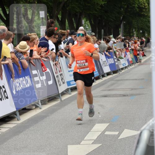 15.06.2025 - REWE Women's Run Strokosch-Dieckow http://msf.ph/oto/7931356 15.06.2025 10:54:40 Ziel 5214 meine-sportfotos.de