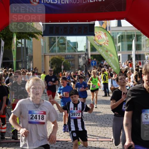 13.06.2025 - Holstenköstenlauf Felixshl http://msf.ph/oto/7931358 13.06.2025 17:59:23 Laufen 2372, 2418, 2642, 2701, 2874, 3017, 3242, 3252, 3253, 3277, 3289, 3628, 3717, 3972 meine-sportfotos.de