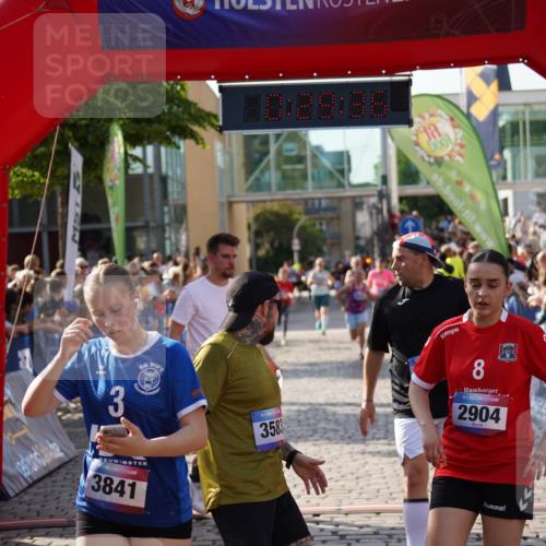 13.06.2025 - Holstenköstenlauf Felixshl http://msf.ph/oto/7931451 13.06.2025 17:59:37 Laufen 2326, 2622, 2904, 2974, 3042, 3583, 3714, 3973 meine-sportfotos.de