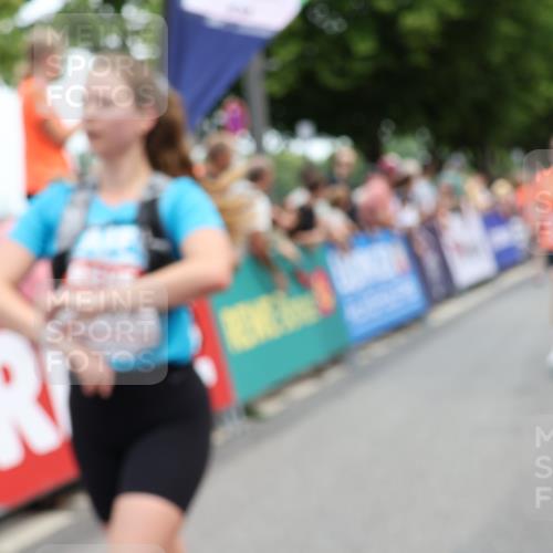 15.06.2025 - REWE Women's Run Strokosch-Dieckow http://msf.ph/oto/7931523 15.06.2025 10:57:42 Ziel 5031, 5032, 5264, 5327, 5334, 5335, 5462, 5486, 5507, 5611 meine-sportfotos.de
