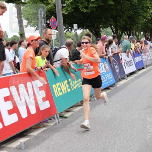 15.06.2025 - REWE Women's Run Strokosch-Dieckow http://msf.ph/oto/7931589 15.06.2025 10:58:23 Ziel 5207, 5328, 5368, 5442, 5648 meine-sportfotos.de