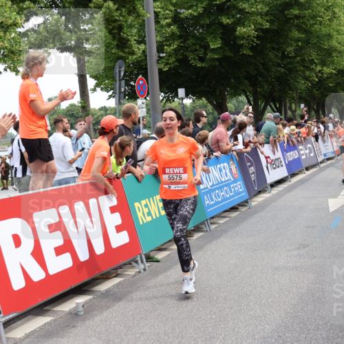15.06.2025 - REWE Women's Run Strokosch-Dieckow http://msf.ph/oto/7931662 15.06.2025 10:59:01 Ziel 5073, 5087, 5185, 5197, 5307, 5308, 5342, 5575, 5621, 5633 meine-sportfotos.de
