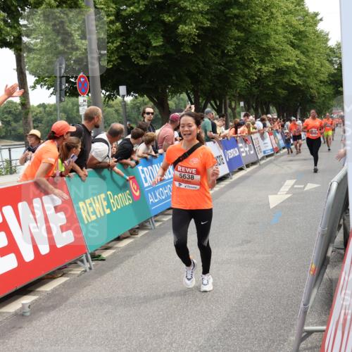 15.06.2025 - REWE Women's Run Strokosch-Dieckow http://msf.ph/oto/7931735 15.06.2025 10:59:31 Ziel 5263, 5290, 5381, 5455, 5495, 5638, 5662 meine-sportfotos.de