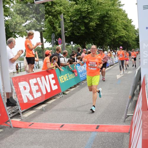 15.06.2025 - REWE Women's Run Strokosch-Dieckow http://msf.ph/oto/7931750 15.06.2025 10:59:37 Ziel 5263, 5266, 5271, 5304, 5426, 5495, 5567, 5627, 5638, 5659 meine-sportfotos.de