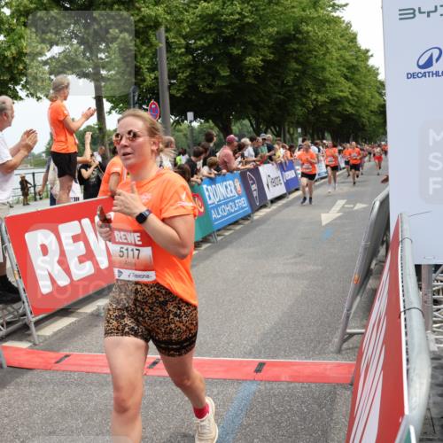 15.06.2025 - REWE Women's Run Strokosch-Dieckow http://msf.ph/oto/7931809 15.06.2025 11:00:00 Ziel 5059, 5117, 5176, 5227, 5236, 5279, 5281, 5641, 5652, 5669 meine-sportfotos.de