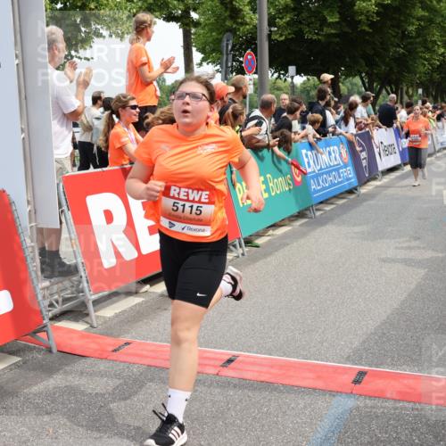 15.06.2025 - REWE Women's Run Strokosch-Dieckow http://msf.ph/oto/7931985 15.06.2025 11:01:41 Ziel 5085, 5086, 5099, 5115, 5120, 5186, 5205, 5299, 5616, 5625, 5635 meine-sportfotos.de