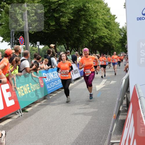 15.06.2025 - REWE Women's Run Strokosch-Dieckow http://msf.ph/oto/7931991 15.06.2025 11:01:44 Ziel 5068, 5071, 5086, 5099, 5115, 5120, 5186, 5205, 5299, 5616, 5625, 5635 meine-sportfotos.de