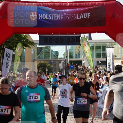 13.06.2025 - Holstenköstenlauf Felixshl http://msf.ph/oto/7931996 13.06.2025 18:01:09 Laufen 2419, 2455, 2470, 2496, 2505, 2740, 2785, 2853, 2871, 3256, 3267, 3269, 3298, 3713, 3733, 3818, 3909 meine-sportfotos.de