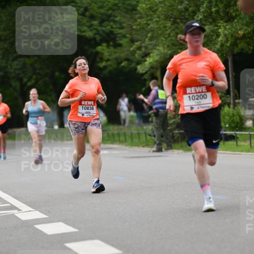 15.06.2025 - REWE Women's Run Dr. Thomas Lammeyer http://msf.ph/oto/7932035 15.06.2025 09:14:23 Laufen 10838, 10200 meine-sportfotos.de