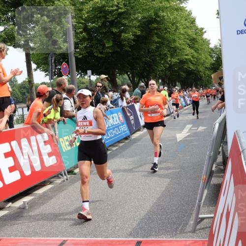 15.06.2025 - REWE Women's Run Strokosch-Dieckow http://msf.ph/oto/7932070 15.06.2025 11:02:04 Ziel 5128, 5302, 5389, 5489, 5536, 5542, 5549, 5566, 5609 meine-sportfotos.de