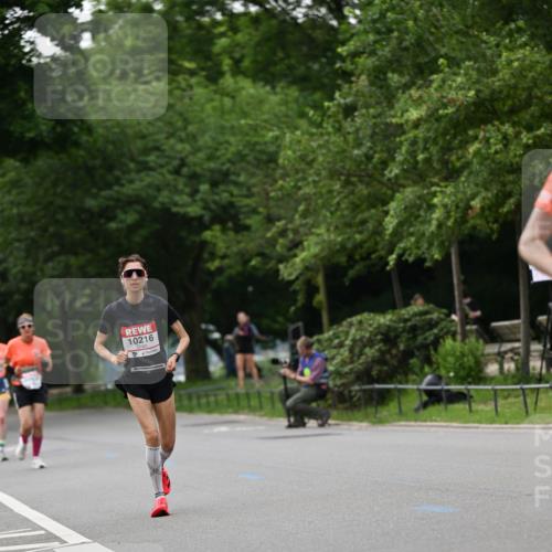 15.06.2025 - REWE Women's Run Dr. Thomas Lammeyer http://msf.ph/oto/7932078 15.06.2025 09:14:38 Laufen 10216 meine-sportfotos.de