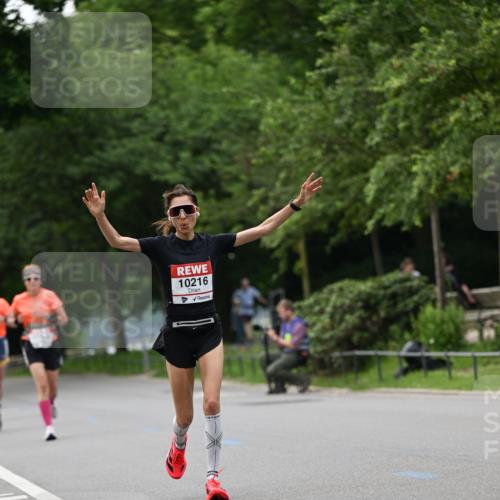 15.06.2025 - REWE Women's Run Dr. Thomas Lammeyer http://msf.ph/oto/7932092 15.06.2025 09:14:39 Laufen 10216 meine-sportfotos.de