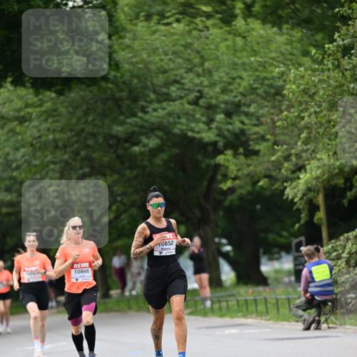 15.06.2025 - REWE Women's Run Dr. Thomas Lammeyer http://msf.ph/oto/7932164 15.06.2025 09:14:45 Laufen 852, 10866 meine-sportfotos.de