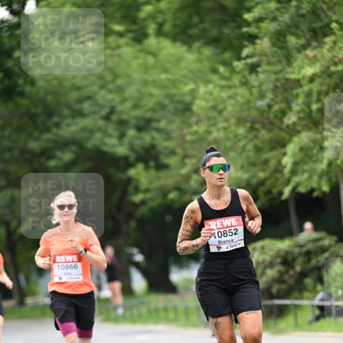15.06.2025 - REWE Women's Run Dr. Thomas Lammeyer http://msf.ph/oto/7932200 15.06.2025 09:14:48 Laufen 10866 meine-sportfotos.de