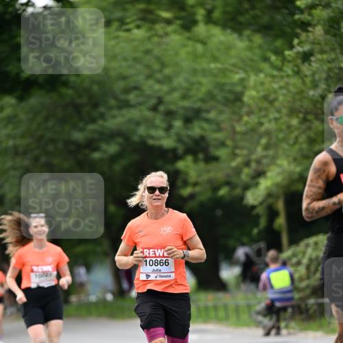 15.06.2025 - REWE Women's Run Dr. Thomas Lammeyer http://msf.ph/oto/7932206 15.06.2025 09:14:48 Laufen 10027, 10866 meine-sportfotos.de