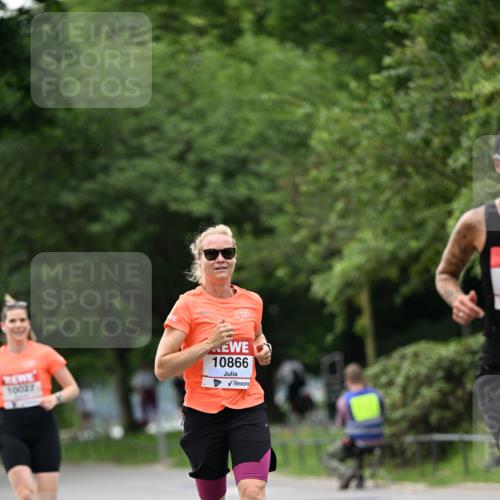 15.06.2025 - REWE Women's Run Dr. Thomas Lammeyer http://msf.ph/oto/7932210 15.06.2025 09:14:49 Laufen 10027 meine-sportfotos.de