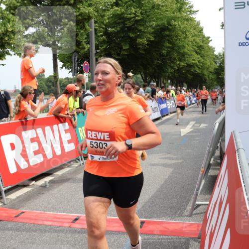 15.06.2025 - REWE Women's Run Strokosch-Dieckow http://msf.ph/oto/7932212 15.06.2025 11:02:27 Ziel 5015, 5123, 5124, 5295, 5303, 5418, 5438, 5534, 5649, 5653 meine-sportfotos.de