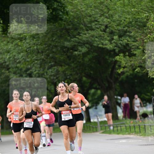 15.06.2025 - REWE Women's Run Dr. Thomas Lammeyer http://msf.ph/oto/7932274 15.06.2025 09:14:55 Laufen 10608, 10865 meine-sportfotos.de