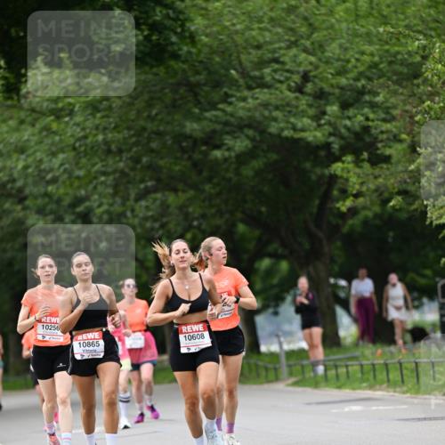 15.06.2025 - REWE Women's Run Dr. Thomas Lammeyer http://msf.ph/oto/7932275 15.06.2025 09:14:55 Laufen 10865 meine-sportfotos.de