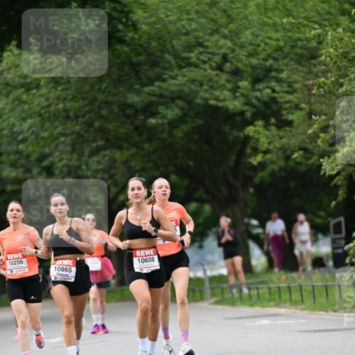 15.06.2025 - REWE Women's Run Dr. Thomas Lammeyer http://msf.ph/oto/7932281 15.06.2025 09:14:55 Laufen 10256, 10865, 10608 meine-sportfotos.de
