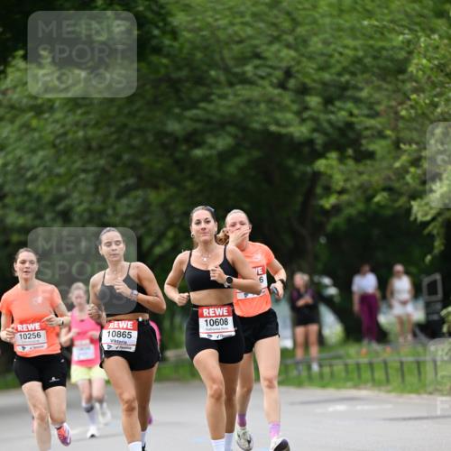 15.06.2025 - REWE Women's Run Dr. Thomas Lammeyer http://msf.ph/oto/7932290 15.06.2025 09:14:56 Laufen 10256, 10865, 10608 meine-sportfotos.de