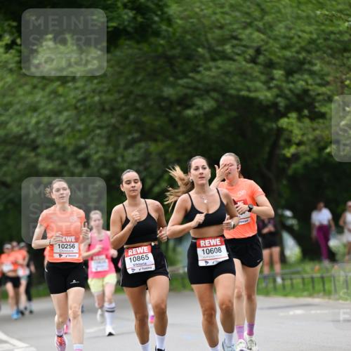 15.06.2025 - REWE Women's Run Dr. Thomas Lammeyer http://msf.ph/oto/7932293 15.06.2025 09:14:56 Laufen 10256, 10865, 10608 meine-sportfotos.de