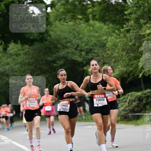 15.06.2025 - REWE Women's Run Dr. Thomas Lammeyer http://msf.ph/oto/7932312 15.06.2025 09:14:58 Laufen 10256, 10865, 10608, 1073 meine-sportfotos.de
