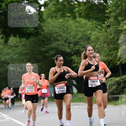 15.06.2025 - REWE Women's Run Dr. Thomas Lammeyer http://msf.ph/oto/7932315 15.06.2025 09:14:58 Laufen 10256, 10865, 10608, 26 meine-sportfotos.de