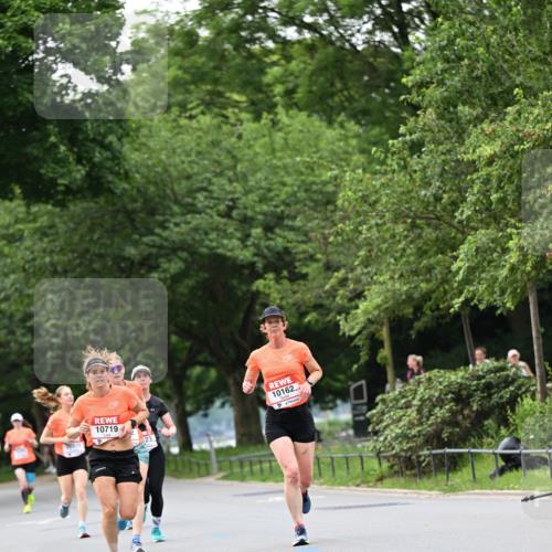 15.06.2025 - REWE Women's Run Dr. Thomas Lammeyer http://msf.ph/oto/7932335 15.06.2025 09:15:07 Laufen 10719, 10162 meine-sportfotos.de