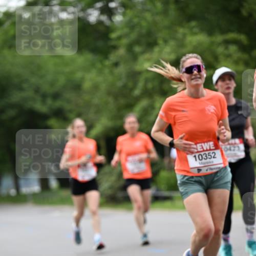 15.06.2025 - REWE Women's Run Dr. Thomas Lammeyer http://msf.ph/oto/7932375 15.06.2025 09:15:13 Laufen 10352, 0420 meine-sportfotos.de