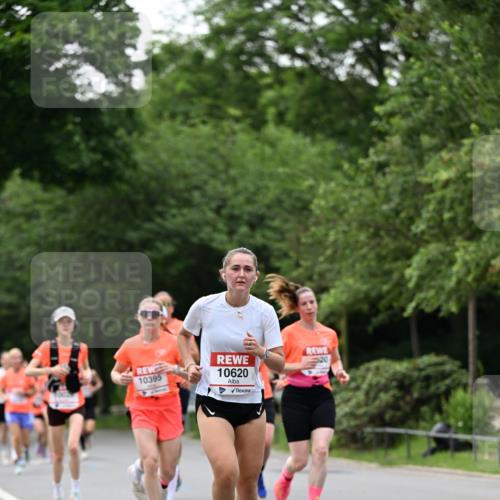 15.06.2025 - REWE Women's Run Dr. Thomas Lammeyer http://msf.ph/oto/7932521 15.06.2025 09:15:50 Laufen 10395, 10620 meine-sportfotos.de