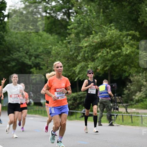 15.06.2025 - REWE Women's Run Dr. Thomas Lammeyer http://msf.ph/oto/7932586 15.06.2025 09:15:58 Laufen 10771, 1025, 10449 meine-sportfotos.de