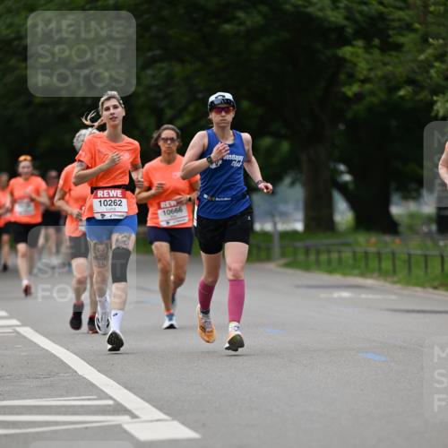 15.06.2025 - REWE Women's Run Dr. Thomas Lammeyer http://msf.ph/oto/7932724 15.06.2025 09:16:12 Laufen 10262, 10666 meine-sportfotos.de