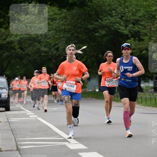 15.06.2025 - REWE Women's Run Dr. Thomas Lammeyer http://msf.ph/oto/7932746 15.06.2025 09:16:14 Laufen 10262, 10666 meine-sportfotos.de