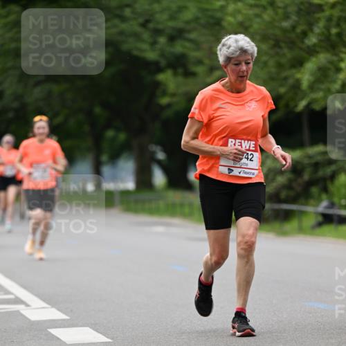 15.06.2025 - REWE Women's Run Dr. Thomas Lammeyer http://msf.ph/oto/7932788 15.06.2025 09:16:17 Laufen 42 meine-sportfotos.de