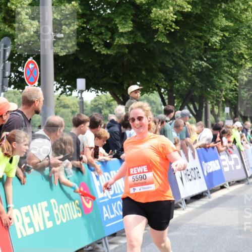 15.06.2025 - REWE Women's Run Strokosch-Dieckow http://msf.ph/oto/7932797 15.06.2025 11:04:41 Ziel 5018, 5420, 5502, 5550, 5590, 5681 meine-sportfotos.de