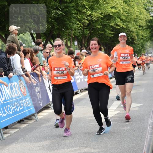15.06.2025 - REWE Women's Run Strokosch-Dieckow http://msf.ph/oto/7932872 15.06.2025 11:04:59 Ziel 5020, 5021, 5408, 5458, 5459, 5574 meine-sportfotos.de